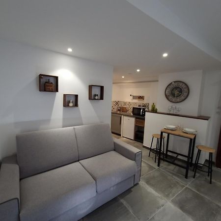 Studio Au Coeur Du Village Tourtour Extérieur photo